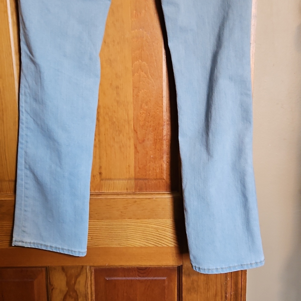 True Religion Billie Mid-Rise Straight-Leg Jeans - Picture 7 of 13